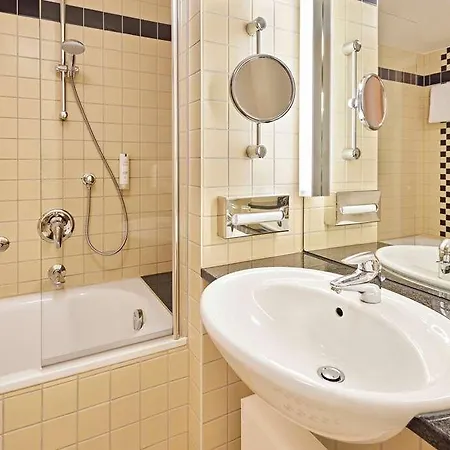 Lindner Am Dom * Keulen